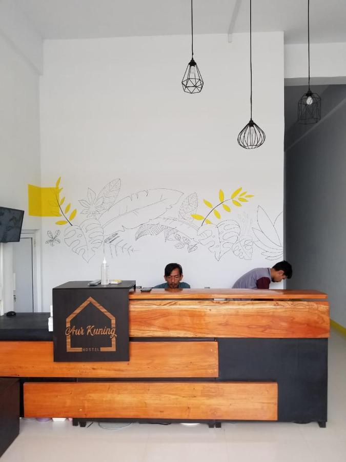 Aur Kuning Hostel Syariah Bukittinggi Eksteriør billede