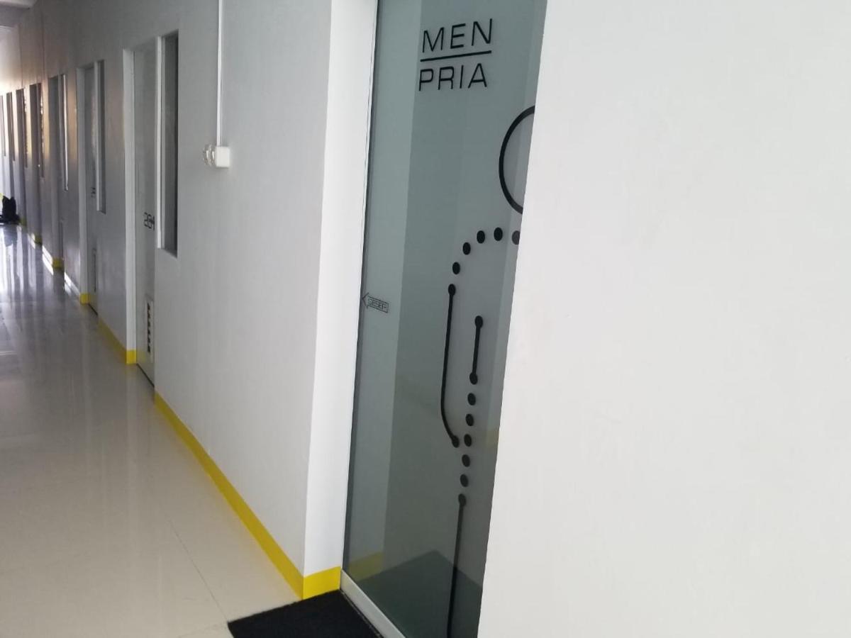 Aur Kuning Hostel Syariah Bukittinggi Eksteriør billede