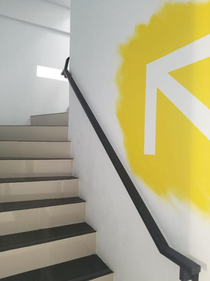 Aur Kuning Hostel Syariah Bukittinggi Eksteriør billede