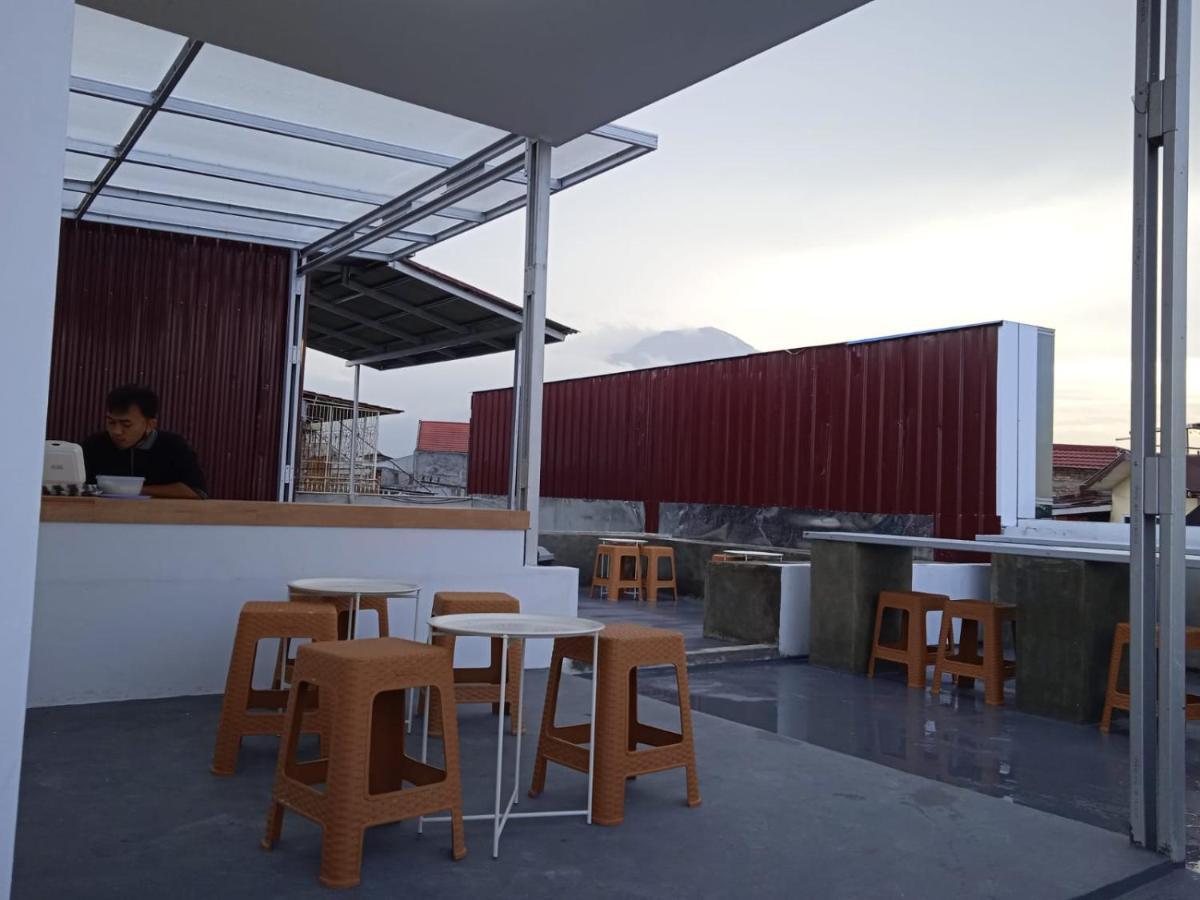 Aur Kuning Hostel Syariah Bukittinggi Eksteriør billede
