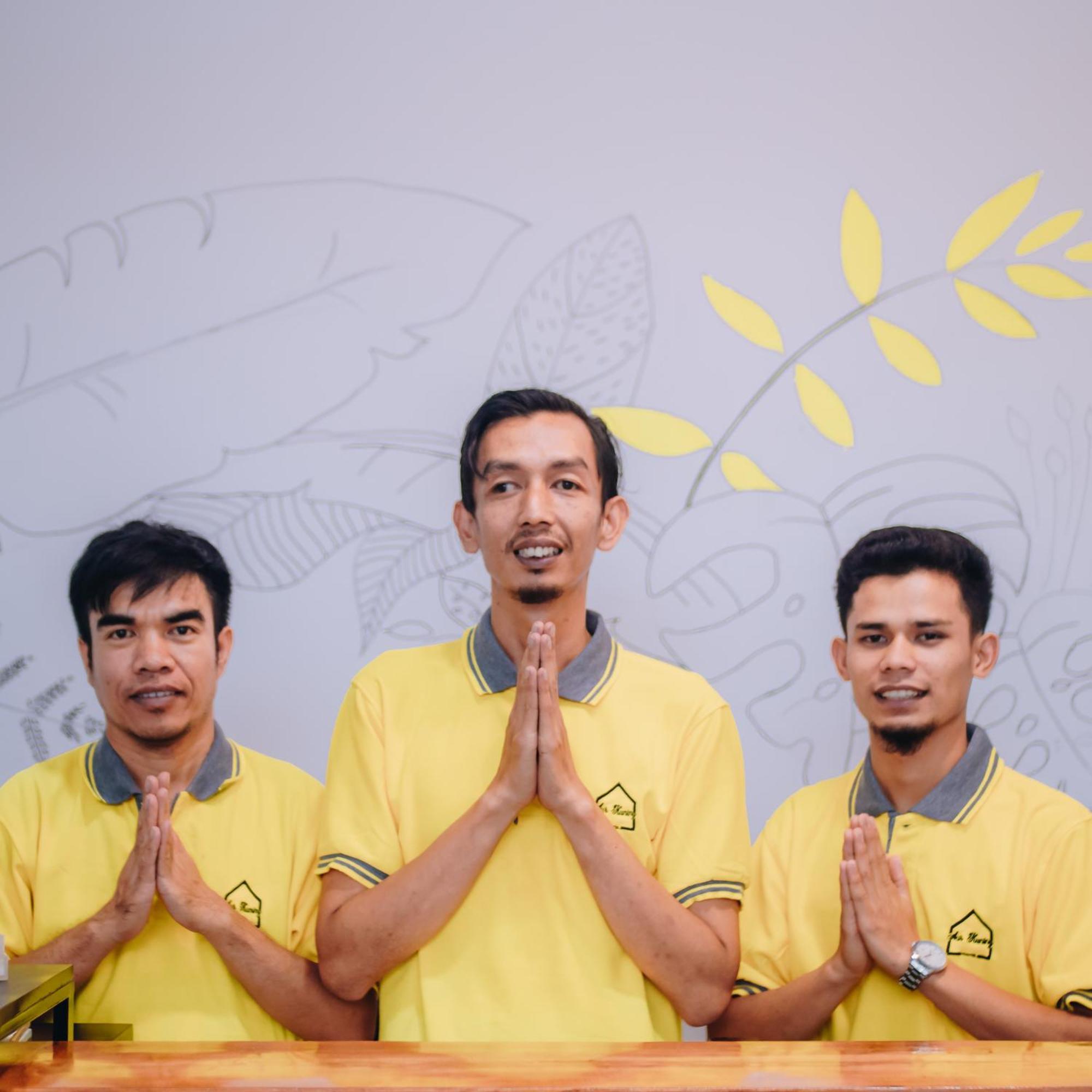 Aur Kuning Hostel Syariah Bukittinggi Eksteriør billede