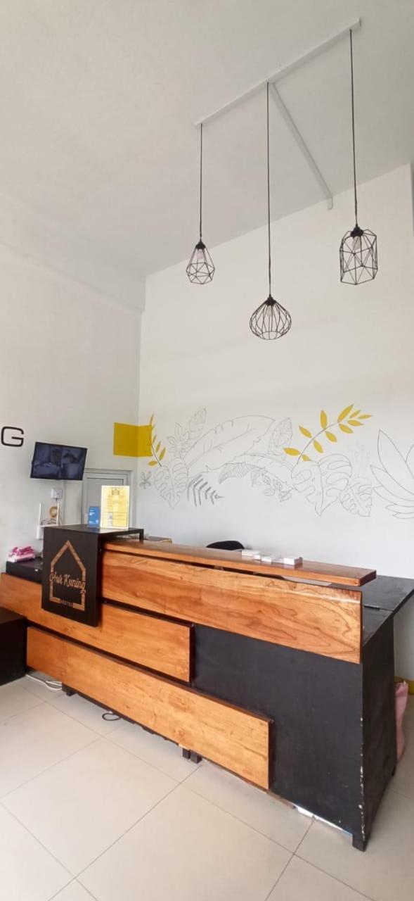 Aur Kuning Hostel Syariah Bukittinggi Eksteriør billede